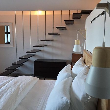 Shorebreak Studio Apartments Sapphire Beach Exterior foto